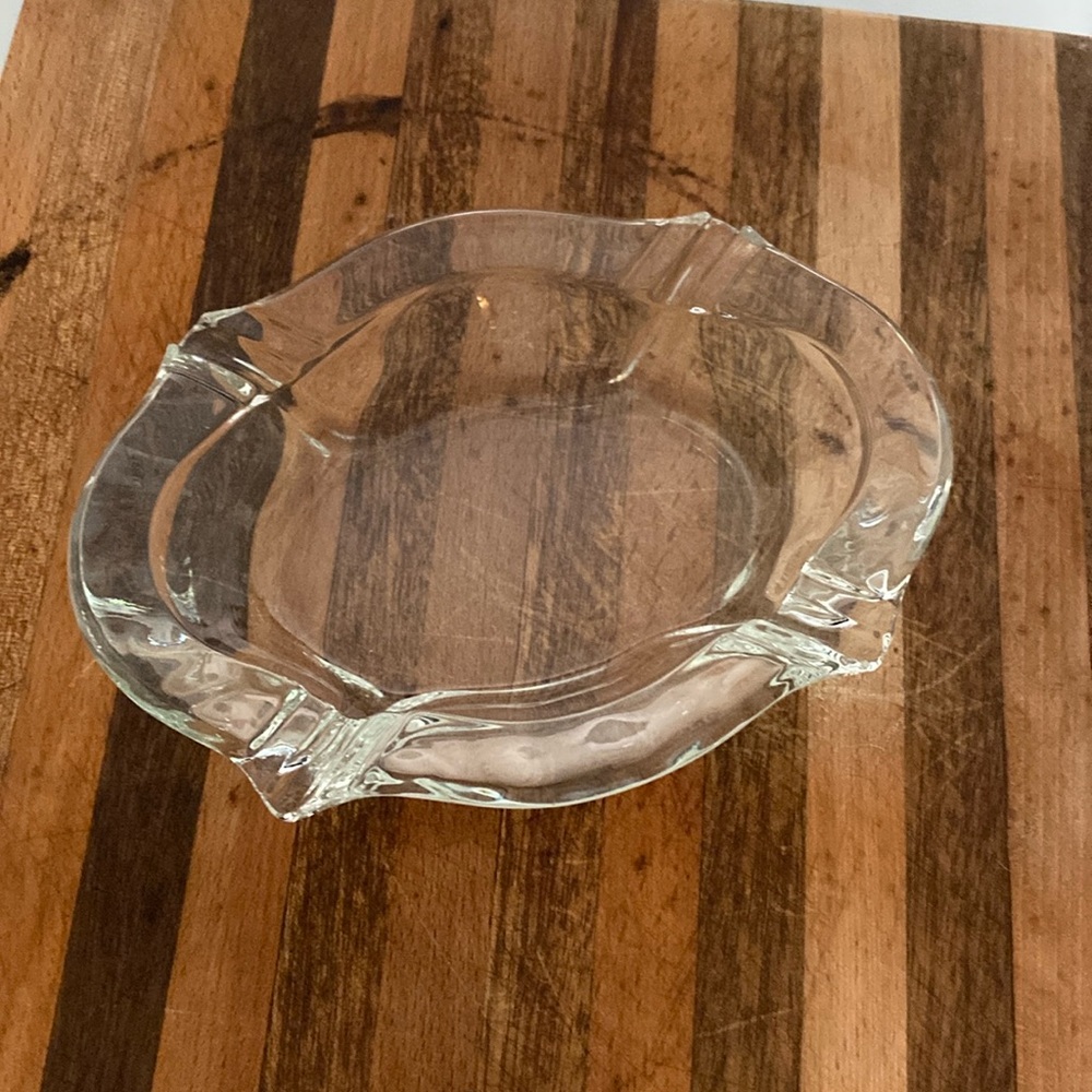 Clear glass ashtray